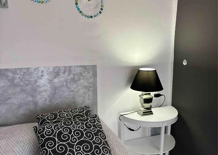 La Ca' Del Masenzi Massenzio's House (adults Only) ليكو